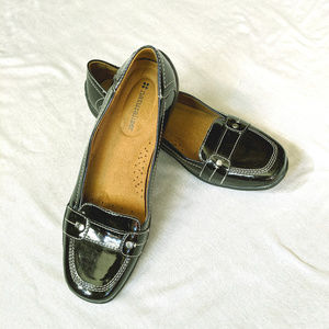 NWOT Natualizer Black Patent Leather Loafers